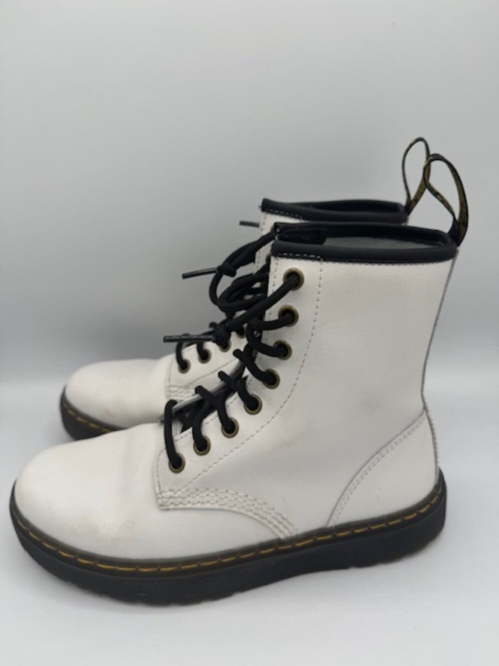 Dr. Martens Zavala White Matte Leather Boots Women's Size 6